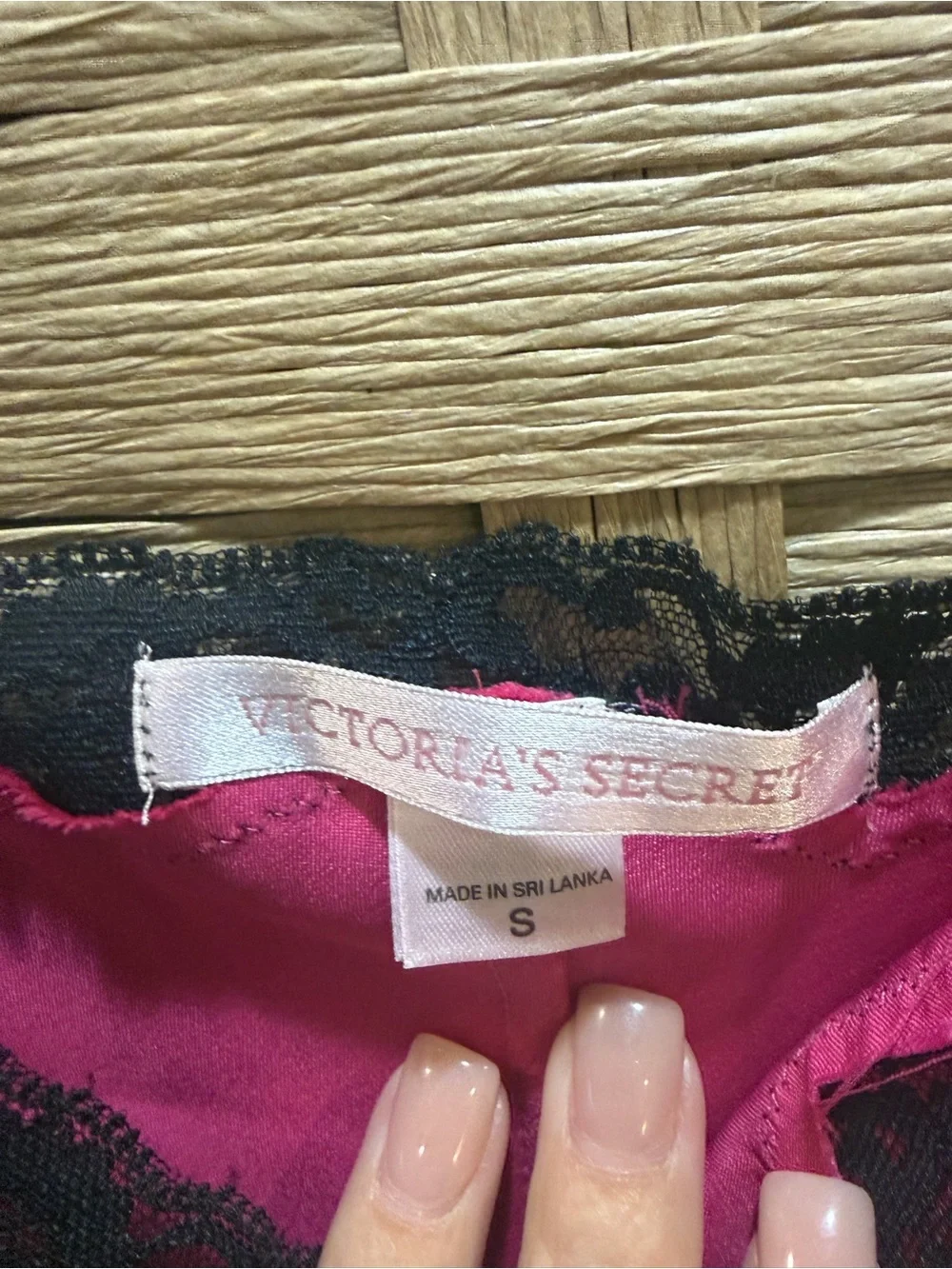 Victoria's Secret Hot Pink stretch Satin Slip Black Lace Size M vntg